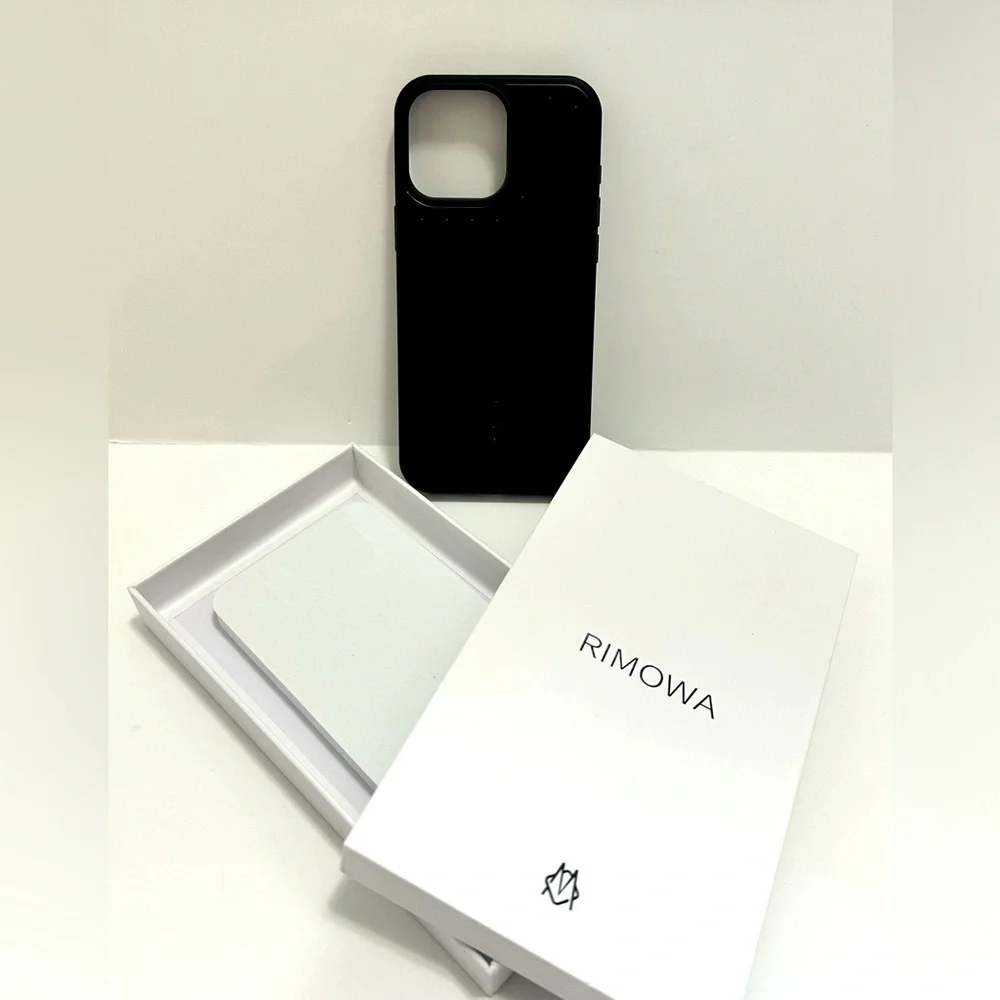 Rimowa Iphone Case Aluminum For Iphone 16 Pro - Picture 1 of 8